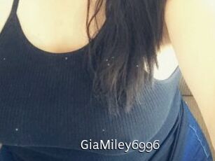 GiaMiley6996