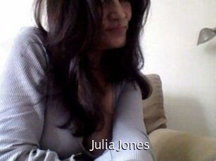 Julia_Jones