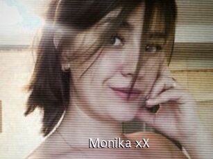 Monika_xX