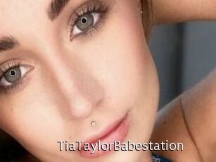 TiaTaylorBabestation