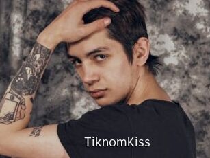 TiknomKiss