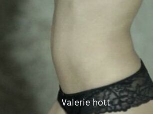 Valerie_hott